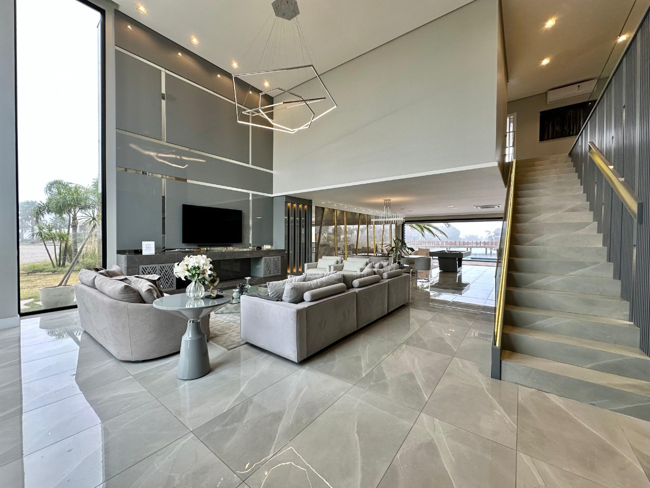 Casa em Condomínio 6 dormitórios para venda, CENTRO em Xangri-lá | Ref.: 345